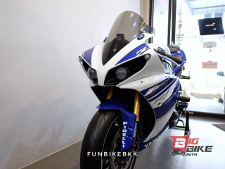  Yamaha YZF-R1