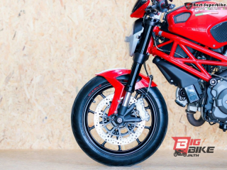  Ducati Monster 796