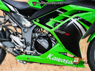  Kawasaki Ninja 300