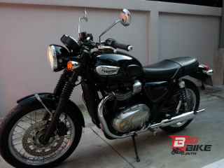  Triumph Bonneville T100