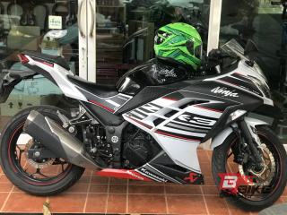  Kawasaki Ninja 300