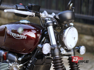  Triumph Bonneville Bobber