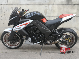  Kawasaki Z1000