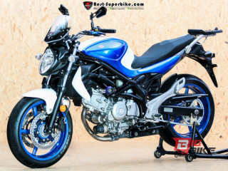  Suzuki Gladius