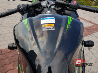  Kawasaki Ninja 300