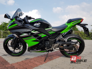  Kawasaki Ninja 300