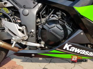  Kawasaki Ninja 300