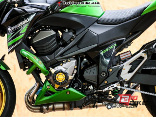  Kawasaki Z800