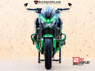  Kawasaki Z800