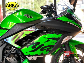  Kawasaki Ninja 300