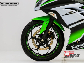  Kawasaki Ninja 300