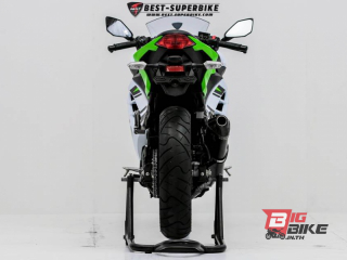  Kawasaki Ninja 300