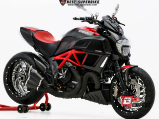  Ducati Diavel Carbon Y16