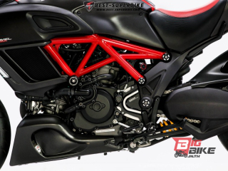  Ducati Diavel Carbon Y16