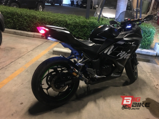  Kawasaki Ninja 300