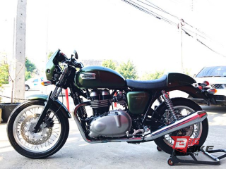  Triumph Thruxton 900