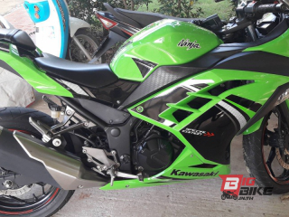  Kawasaki Ninja 300