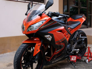  Kawasaki Ninja 300