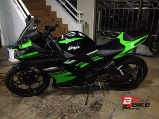  Kawasaki Ninja 300