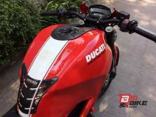  Ducati Monster 796