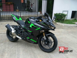  Kawasaki Ninja 400