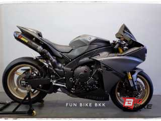  Yamaha YZF-R1