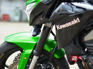  Kawasaki Z800