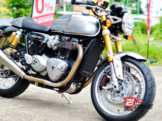  Triumph Thruxton R