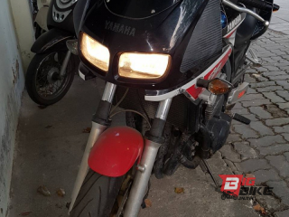  Yamaha FZ400