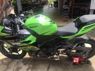  Kawasaki Ninja 400