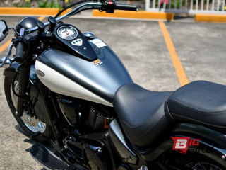  Kawasaki Vulcan 900 Classic