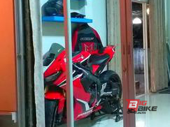  Honda CBR 1000RR