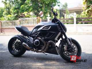  Ducati Diavel Carbon Y16