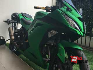  Kawasaki Ninja 300