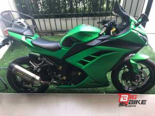  Kawasaki Ninja 300