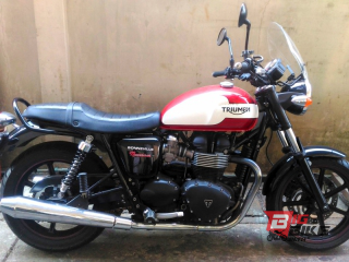  Triumph Bonneville T100