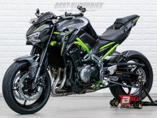  Kawasaki Z900