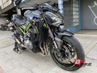  Kawasaki Z900