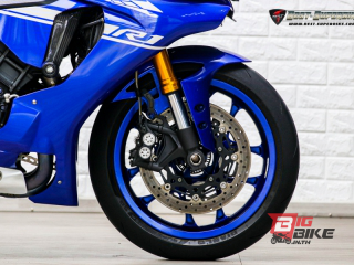  Yamaha YZF-R1