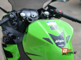  Kawasaki Ninja 400