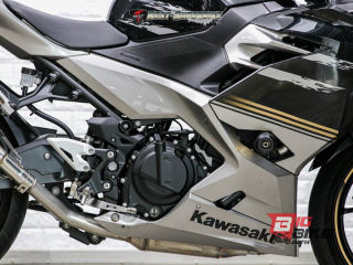  Kawasaki Ninja 400