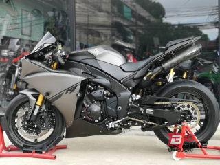  Yamaha YZF-R1