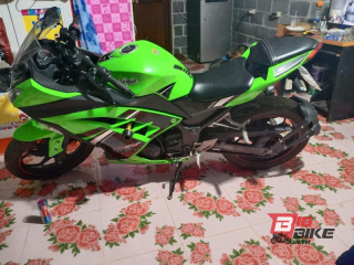  Kawasaki Ninja 300