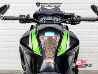  Kawasaki Z800