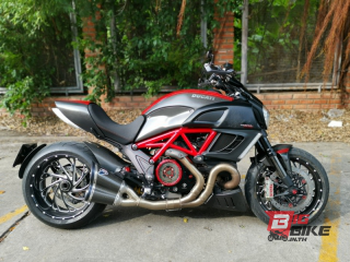  Ducati Diavel Carbon Y16