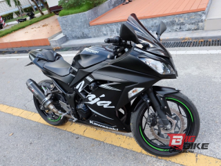  Kawasaki Ninja 300