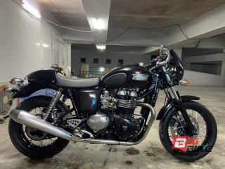  Triumph Thruxton 900