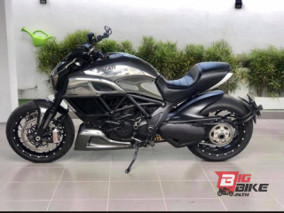  Ducati Diavel Carbon Y16