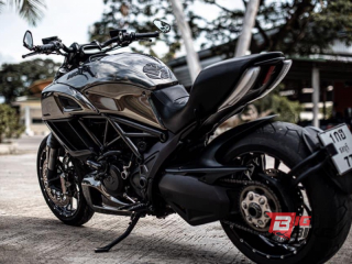  Ducati Diavel Carbon Y16