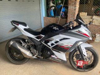  Kawasaki Ninja 300